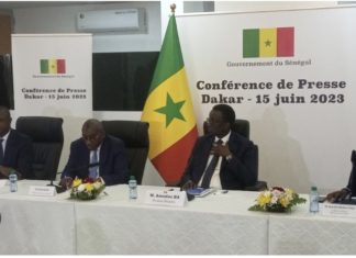 POLITIQUE : Yewwi qualifie la sortie du gouvernement de « farce de presse »