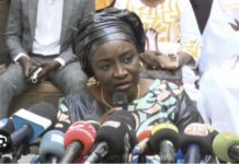 EN CONFÉRENCE DE PRESSE : Mimi Touré accuse Macky Sall d’avoir « ruiné la réputation du Sénégal »