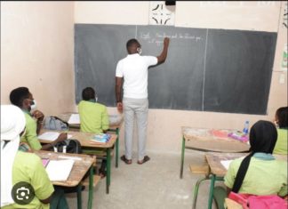 ÉDUCATION NATIONALE : Les enseignants risquent une réduction de leurs salaires