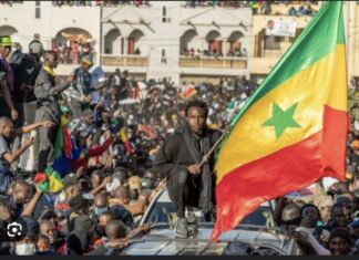 PRISON DE REBEUSS : Azura Fall, le porteur de drapeau de Sonko ‘gravement malade’ selon son avocat
