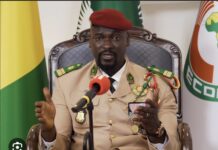 GUINÉE : Doumbouya dissout le gouvernement !