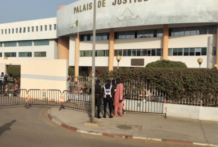 tribunal-de-dakar-905x613