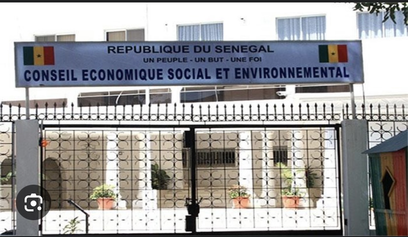 CESE : Macky nomme 80 titulaires et 40 membres associés