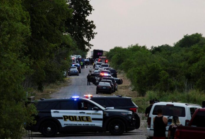 w1280-p4x3-2022-06-28T013605Z_1597079684_RC2K0V95LT85_RTRMADP_3_TEXAS-TRUCK-DEATHS-905x613