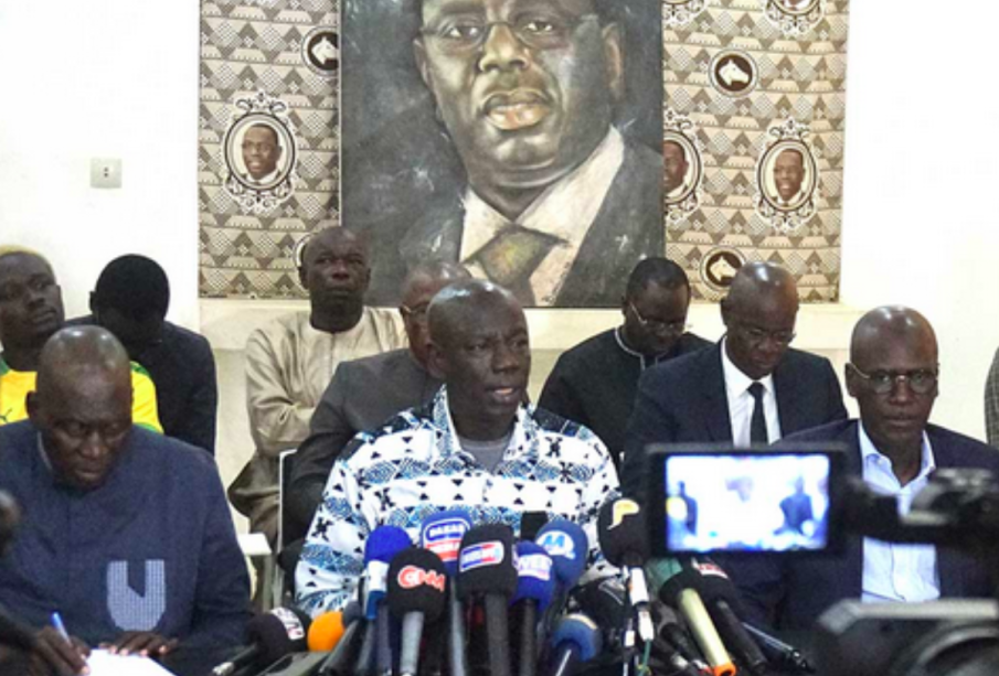 Crise à Benno, réunification Yewwi askan wi : les défis de la nouvelle opposition sénégalaise