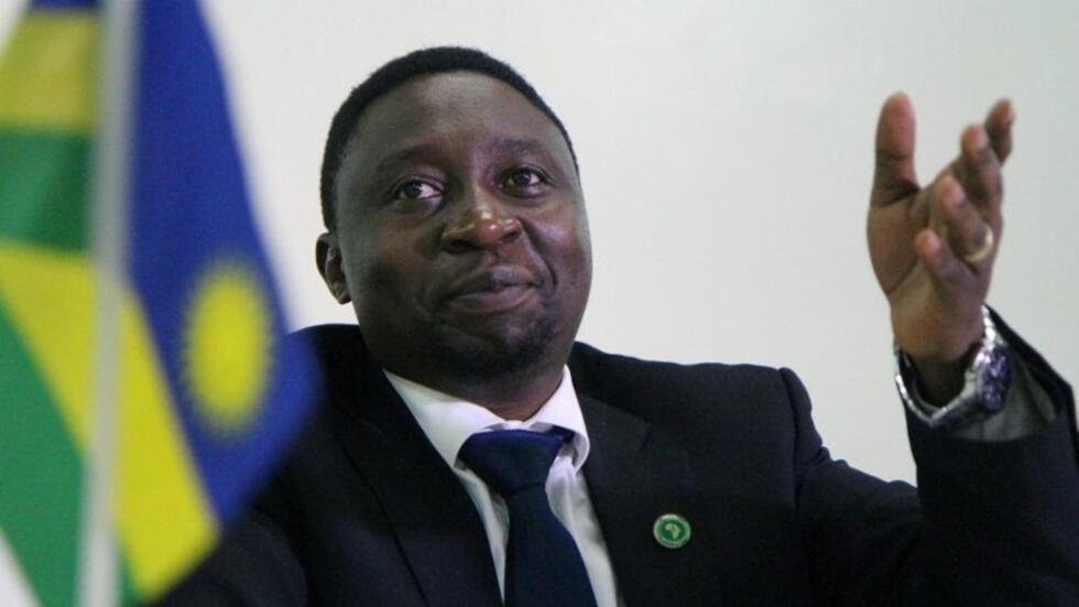 Rwandacratie: l’unique opposant autorisé, Frank Habineza, dépose sa candidature à la présidentielle