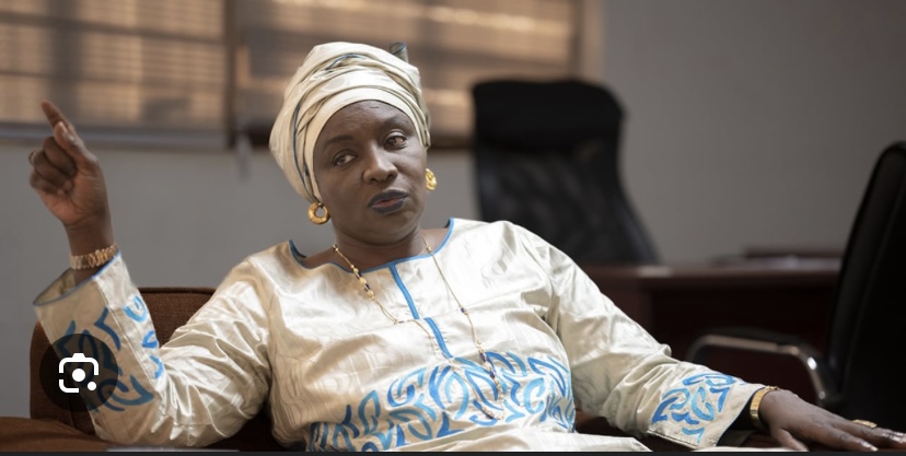 FACEBOOK : Mimi Touré dénonce une usurpation de son identité par un individu malveillant