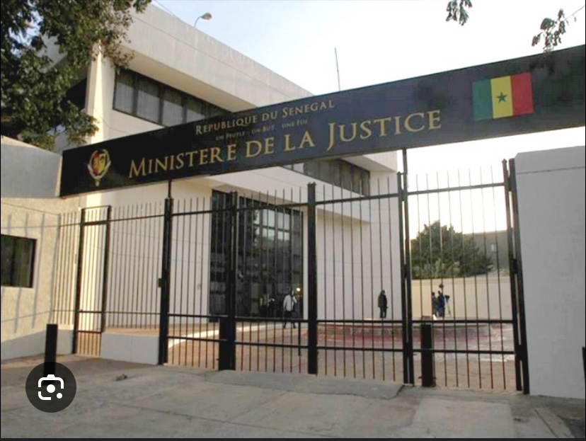 PRÉSUMÉ MEURTRE COMMIS PAR UN ‘GRACIÉ’ : Le ministère de la justice dément !