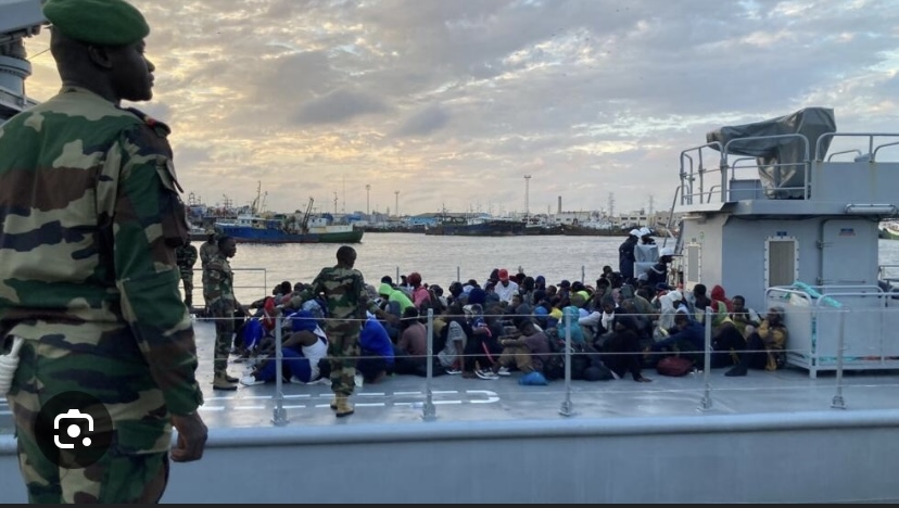 MIGRATION IRRÉGULIÈRE : Une pirogue de 111 migrants interceptée au large de Dakar