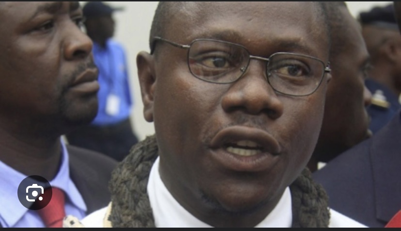 ESCROQUERIE : Famara Ibrahima Cissé libéré, après s’être acquitté des deux (2) millions