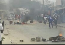OUAKAM : Un litige foncier provoque des affrontements entre jeunes et forces de l’ordre