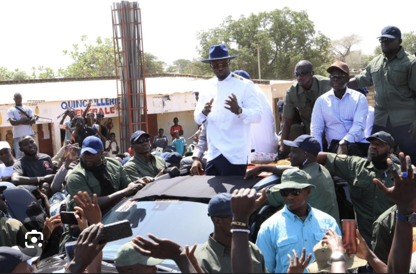 ATTAQUE DU CONVOI DE SONKO À KOUNGHEUL : Malick Gackou blessé, souffre d’une fracture ouverte de l’avant-bras gauche