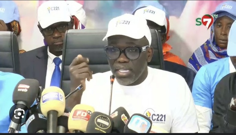 EN CONFÉRENCE DE PRESSE : Cheikh Yerim Seck annonce une plainte contre la « Police du Sénégal »