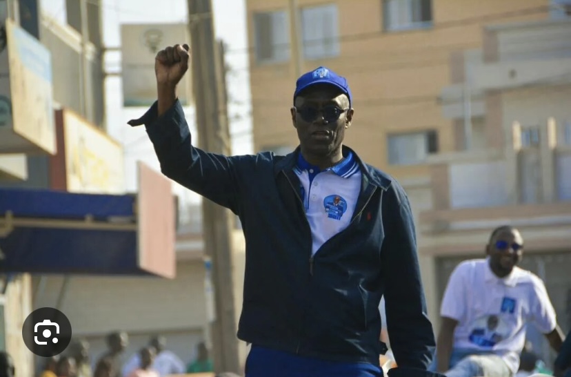 OUROSSOGUI : Thierno Alassane Sall bloqué par la gendarmerie pour laisser d’abord le convoi de Sonko passer