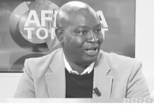 Mamadou dit ‘Vieux’ Aïdara, communicant grognard pastéfiste ‘canal Sonko’ et ex-karimiste aux 12 ans d’exil français : ‘Le PR Diomaye a trahi… c’est un monarque..on se dirige vers l’abandon pur et simple des Jeux Olympiques de la Jeunesse 2026…’