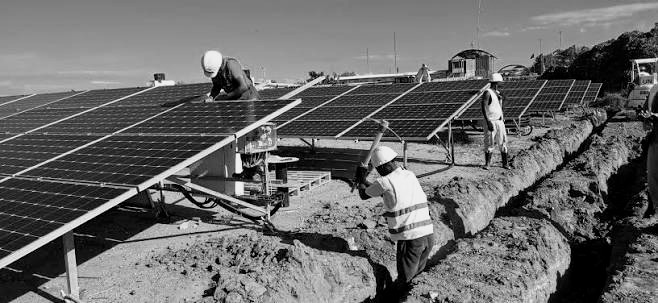 [EXPRESS] LINGUÈRE ET KOUNGHEUL : un accord pour deux (2) centrales solaires de 50 MW scellé par le Sénégal et Huawei 