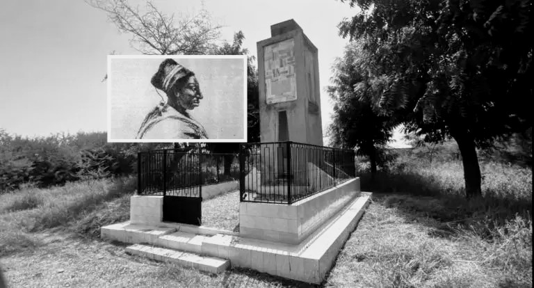 tombe-de-Lat-Ngone-L.-Diop-768x414.jpg~2